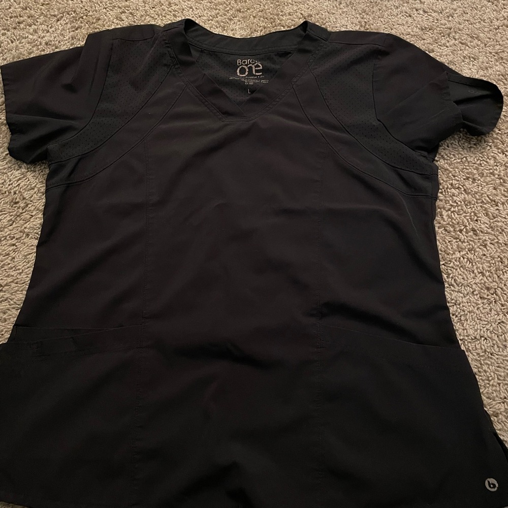 Barco scrub top